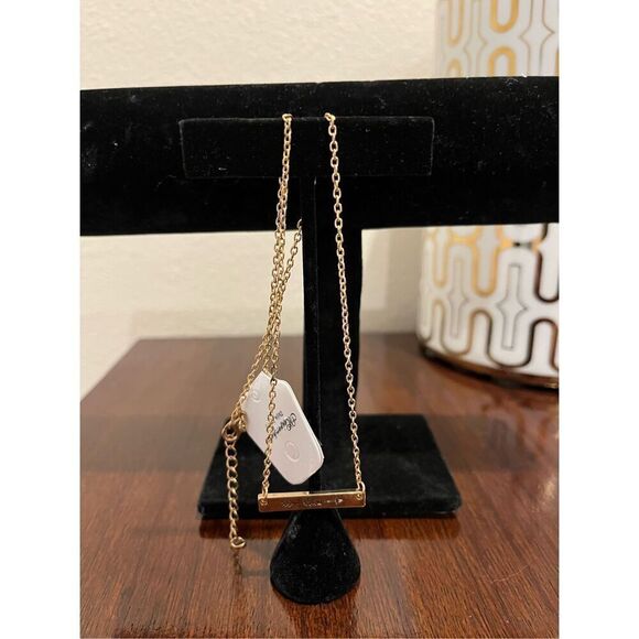 NWT Golden Threads Dainty Love Arrow Bar Necklace - Picture 4 of 5